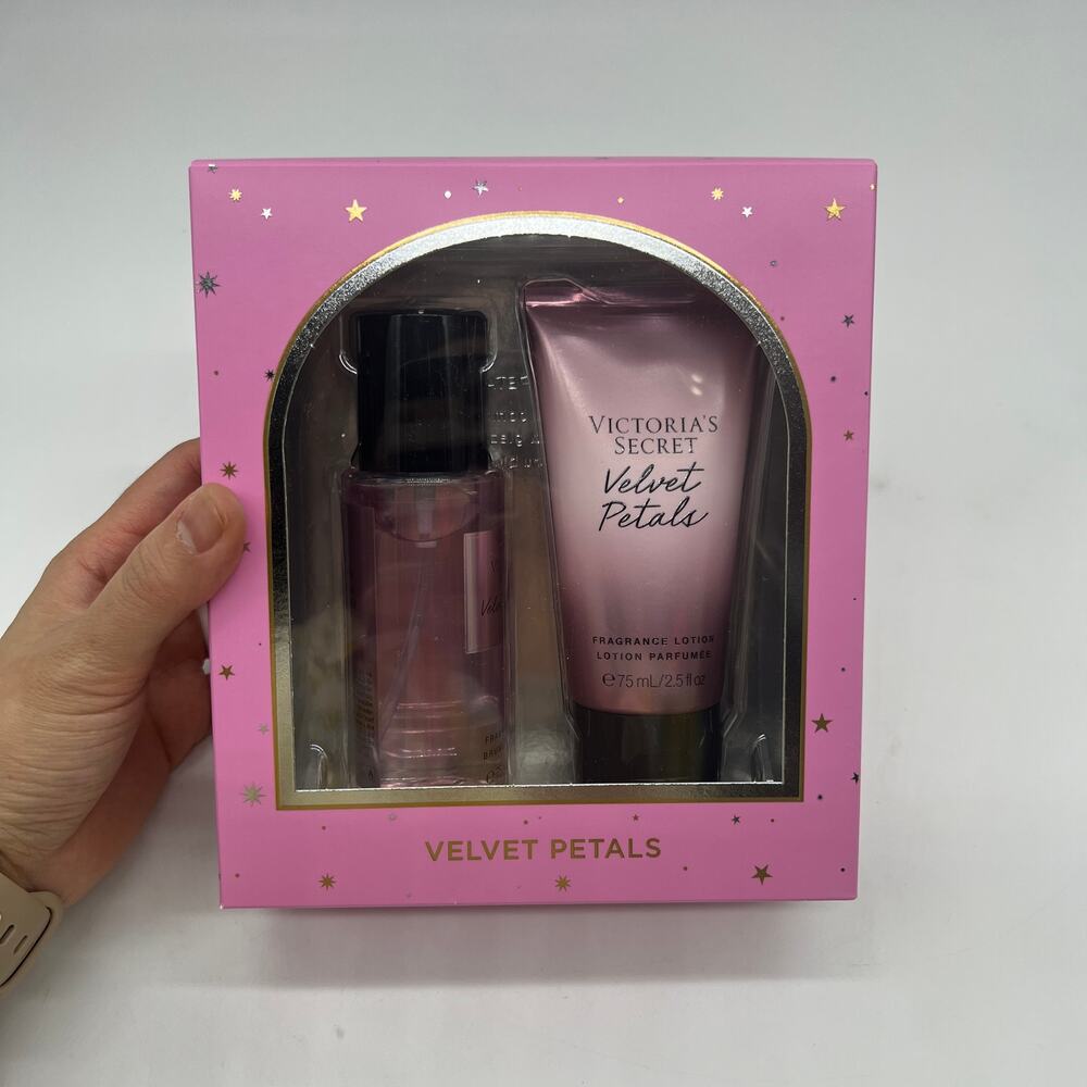 New Victoria's Secret Velvet Petals Gift Set 2.5 fl oz ea Fragrance Mist/Lotion